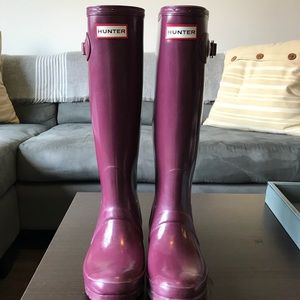 Burgundy tall gloss hunter boots